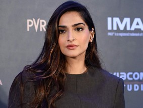 索南·卡普尔（Sonam Kapoor）是迪奥的新任品牌大使