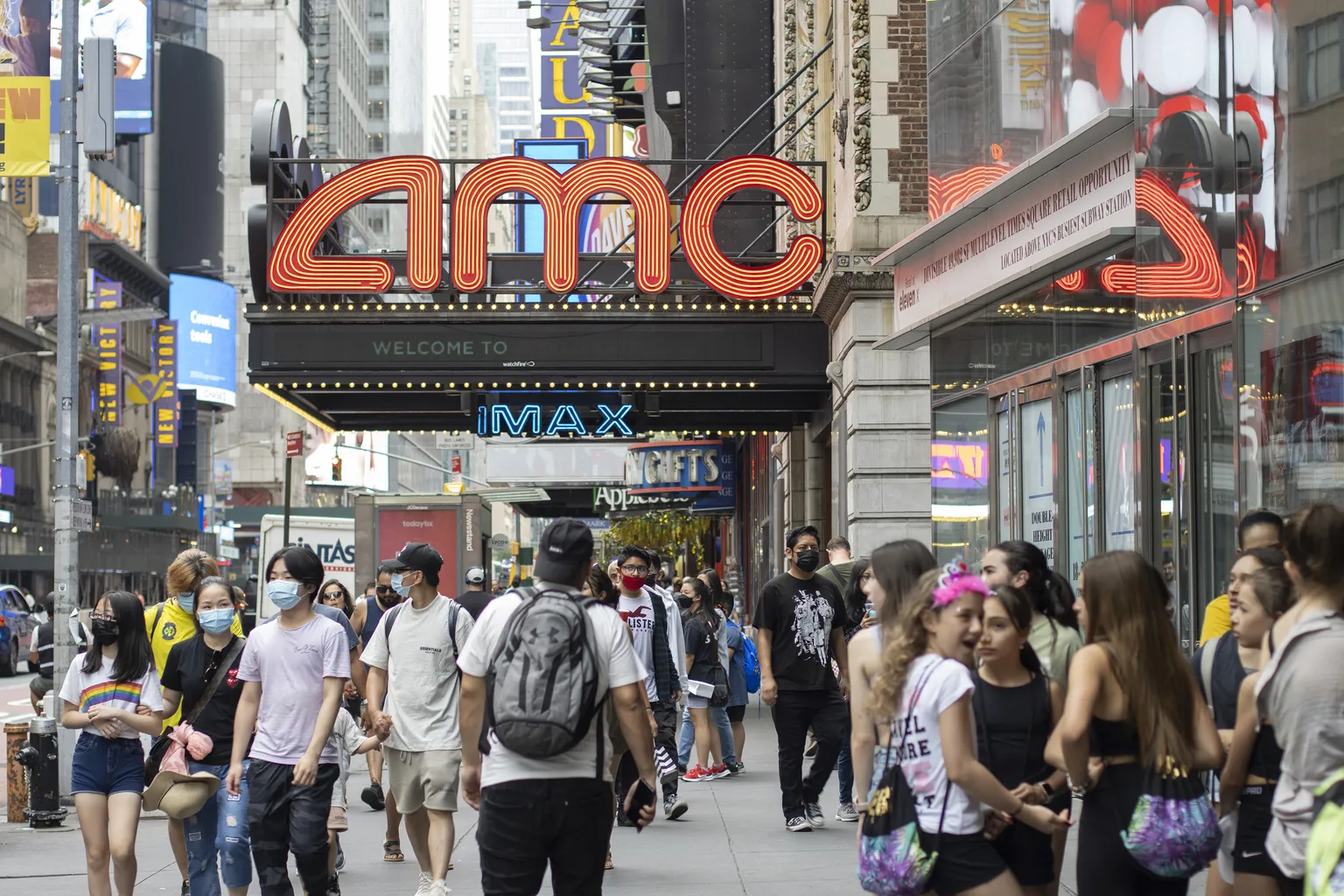 AMC娱乐股票:战略债务再融资如何为未来发展铺平道路